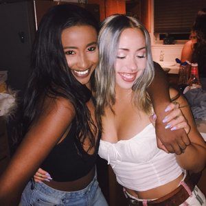 Meet your Posher, Sabrina